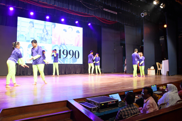 Annual-Day-was-held-on-5th-September-at-SVSS-Auditorium.-The-theme-of-the-year-was-Bollywood-through-the-years.
